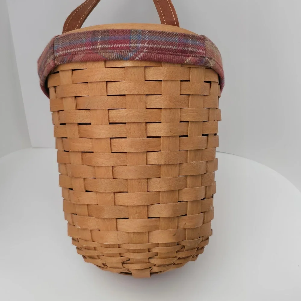 Longaberger Foyer Basket 2006 Woven Wood Leather Handle Red Plaid Liner Brown